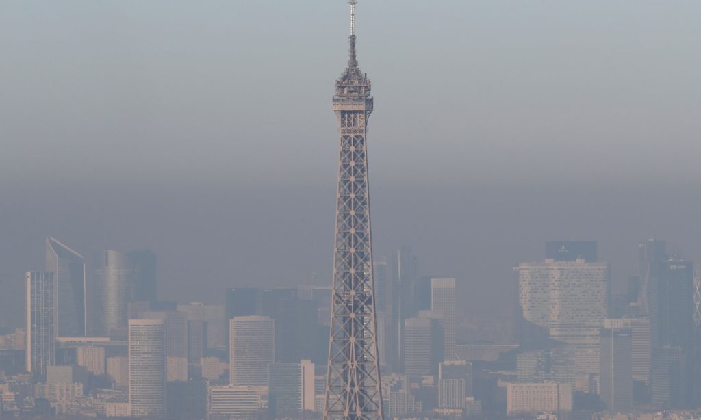 paris in smog