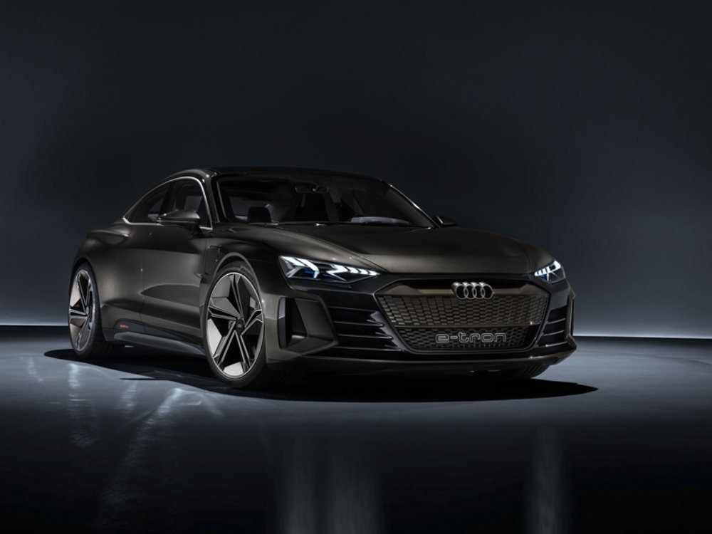 Audi e-tron GT front angle