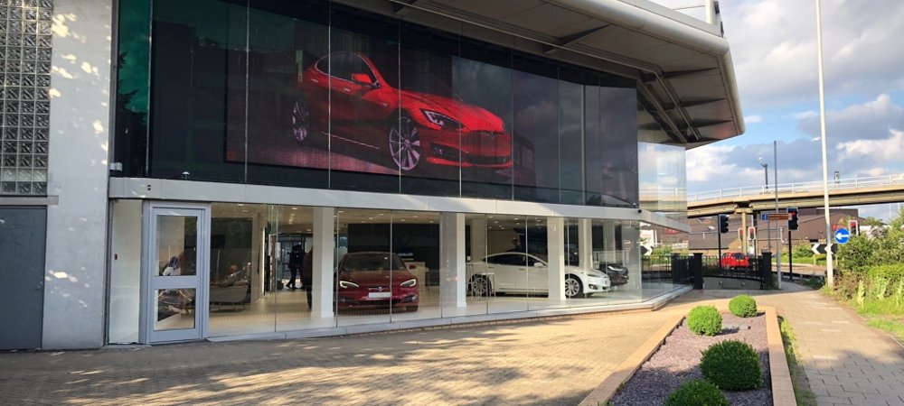 tesla retail london